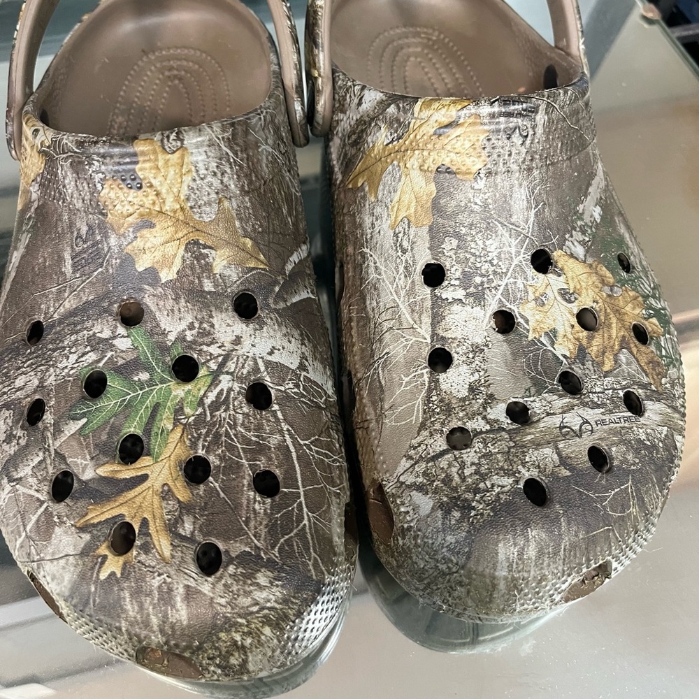 Mens Camo Crocs EUC